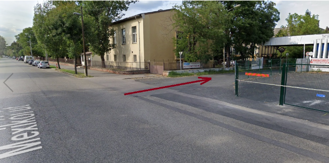 bejárat2.jpg